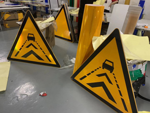 蘇州哪里有交通標志牌廠家,交通標志牌生產廠家聯(lián)系方式