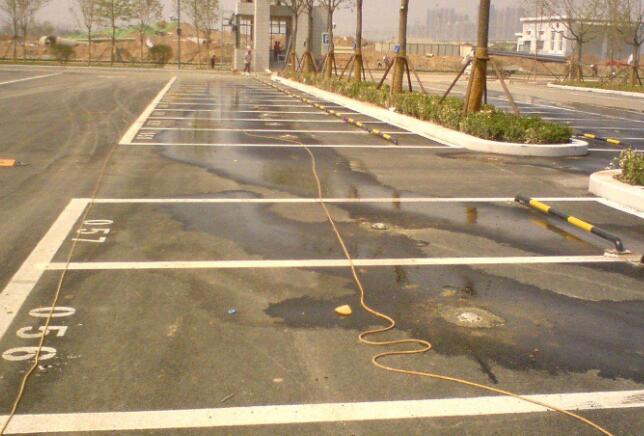 泰州停车位划线，为大家推荐一个专业做车位划线的公司？