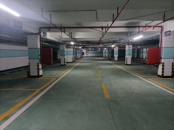 蘇州飛揚(yáng)市政交通設(shè)施有限公司車位劃線項(xiàng)目案例順利交付。