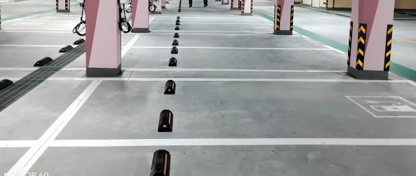 合肥車位劃線解析，地下車庫減速帶設(shè)置原則？