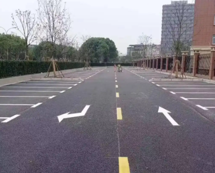 蘇州學(xué)校道路劃線專業(yè)施工，打造安全校園交通