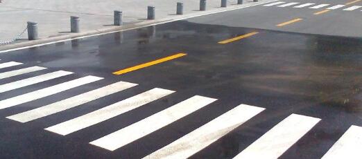 蘇州專業(yè)道路劃線施工，飛揚市政為您護航